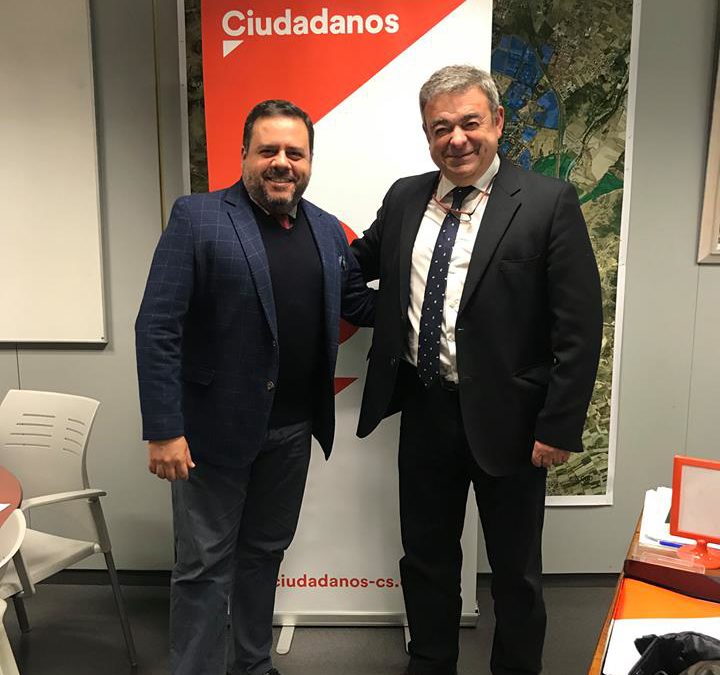 Conversando sobre los proyectos y programa de trabajo de Ciudadanos en León