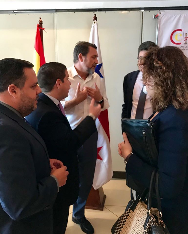Almuerzo Coloquio “Protección social para españoles en Panamá”