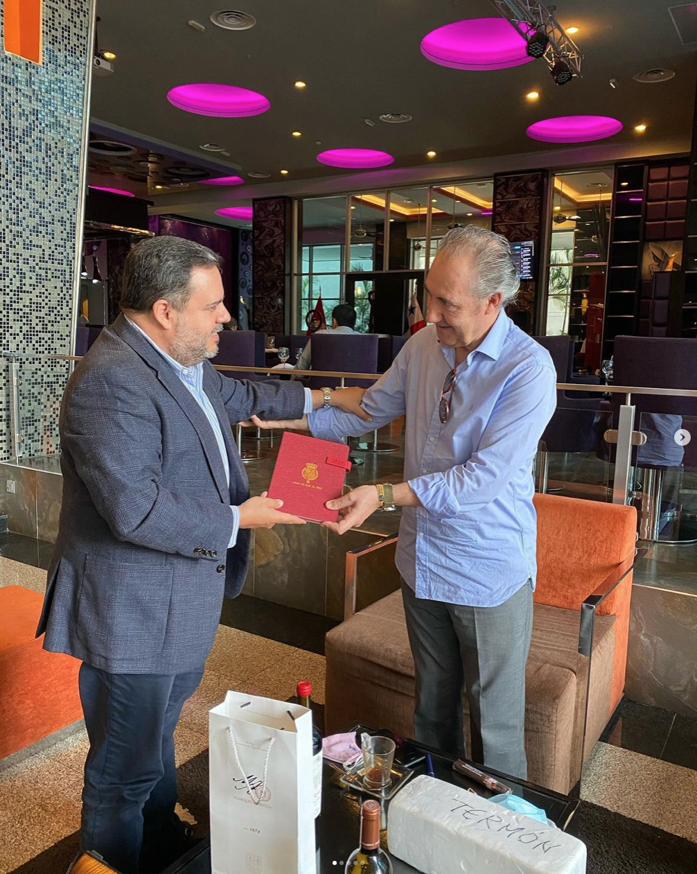 Entrañable encuentro y un café